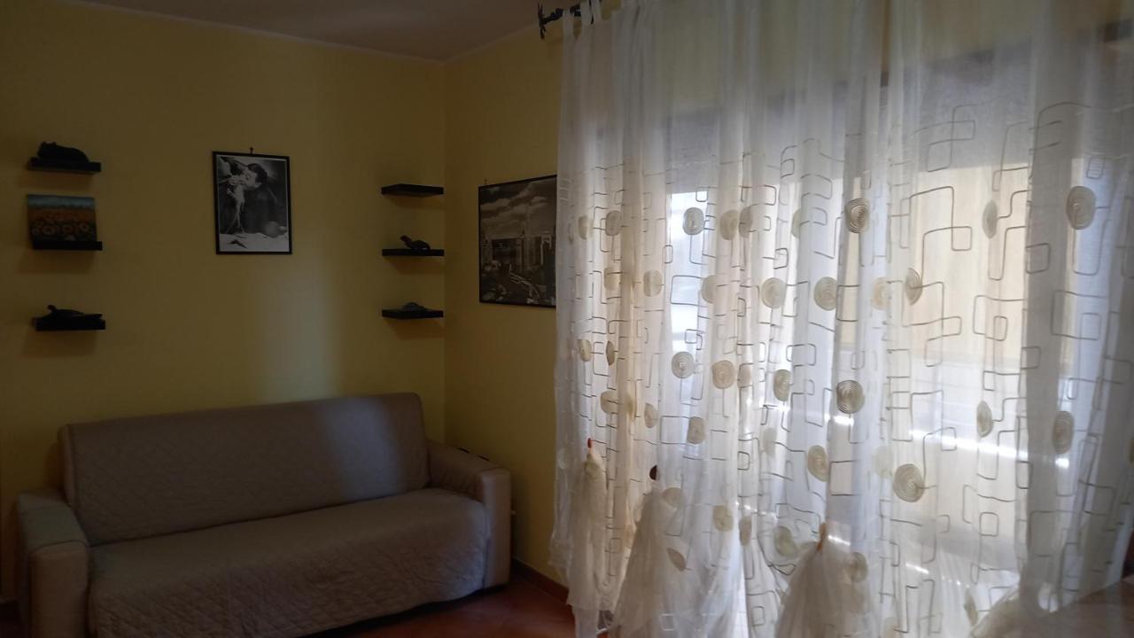 Domus Claudio Lägenhet Fiumicino Exteriör bild