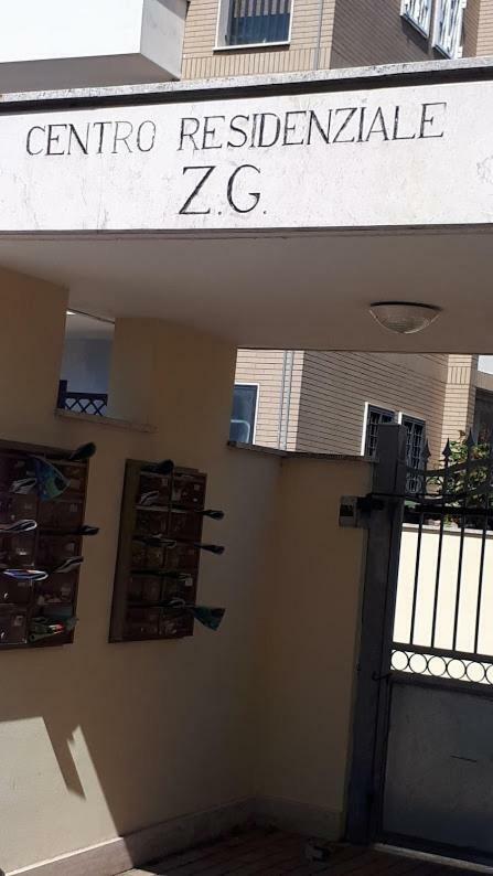 Domus Claudio Lägenhet Fiumicino Exteriör bild